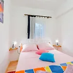 Charming With Private Pool In Mastrinka - 98 Sqm * Traù