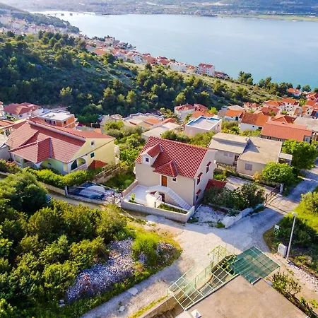 Apartment Charming With Private Pool In Mastrinka - 98 Sqm Trogir
