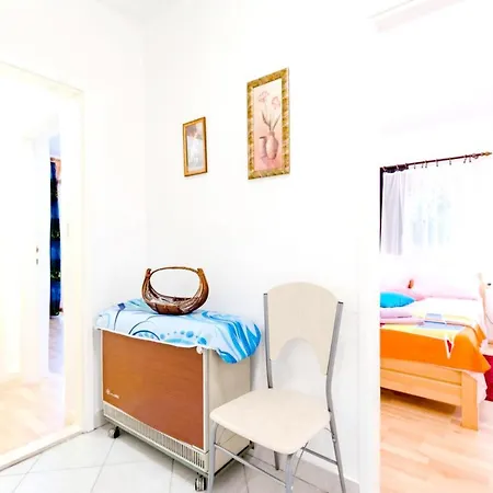 Charming With Private Pool In Mastrinka - 98 Sqm Apartment *