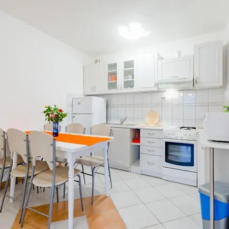 Charming Mastrinka With Private Pool Apartment Trogir