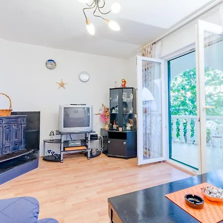 Charming Mastrinka With Private Pool Apartment Trogir