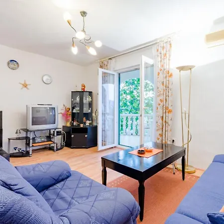Charming Mastrinka With Private Pool