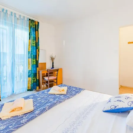 Charming Mastrinka With Private Pool Apartment Trogir